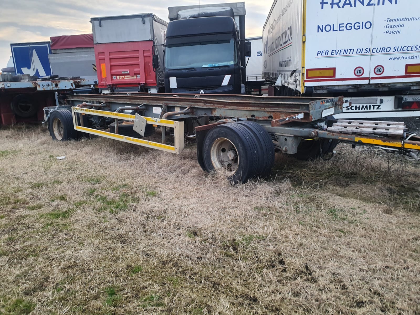 
								RIMORCHIO ZORZI SCARRABILE completo									