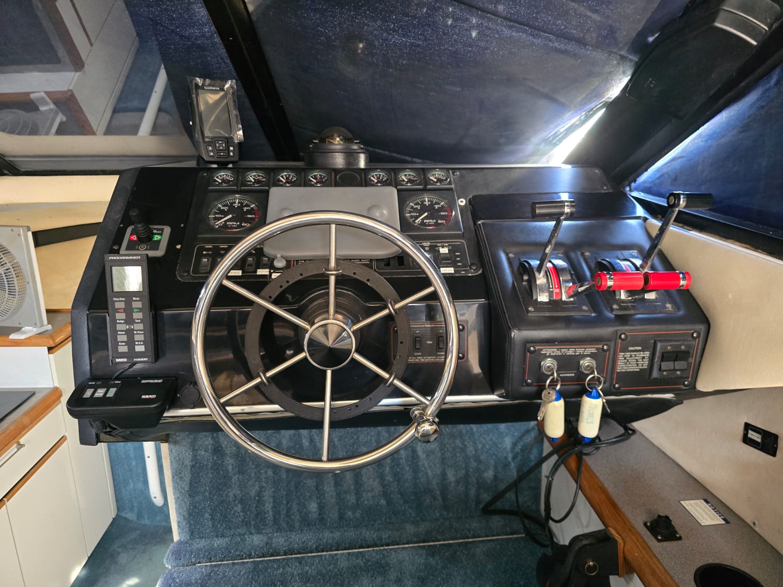 
								BARCA NATANTE BAYLINER CON FLYBRIDGE completo									