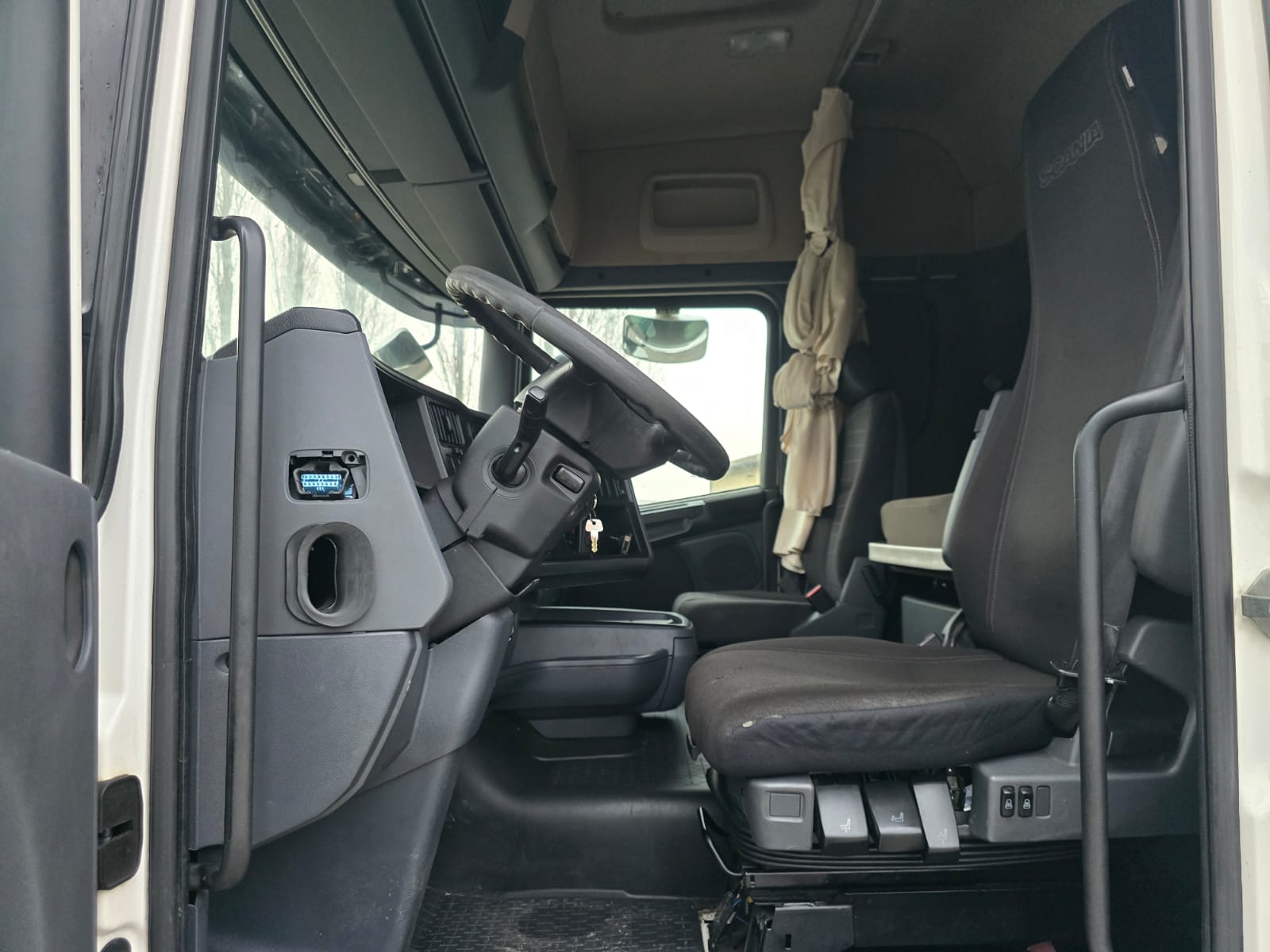 
								SCANIA R450 completo									