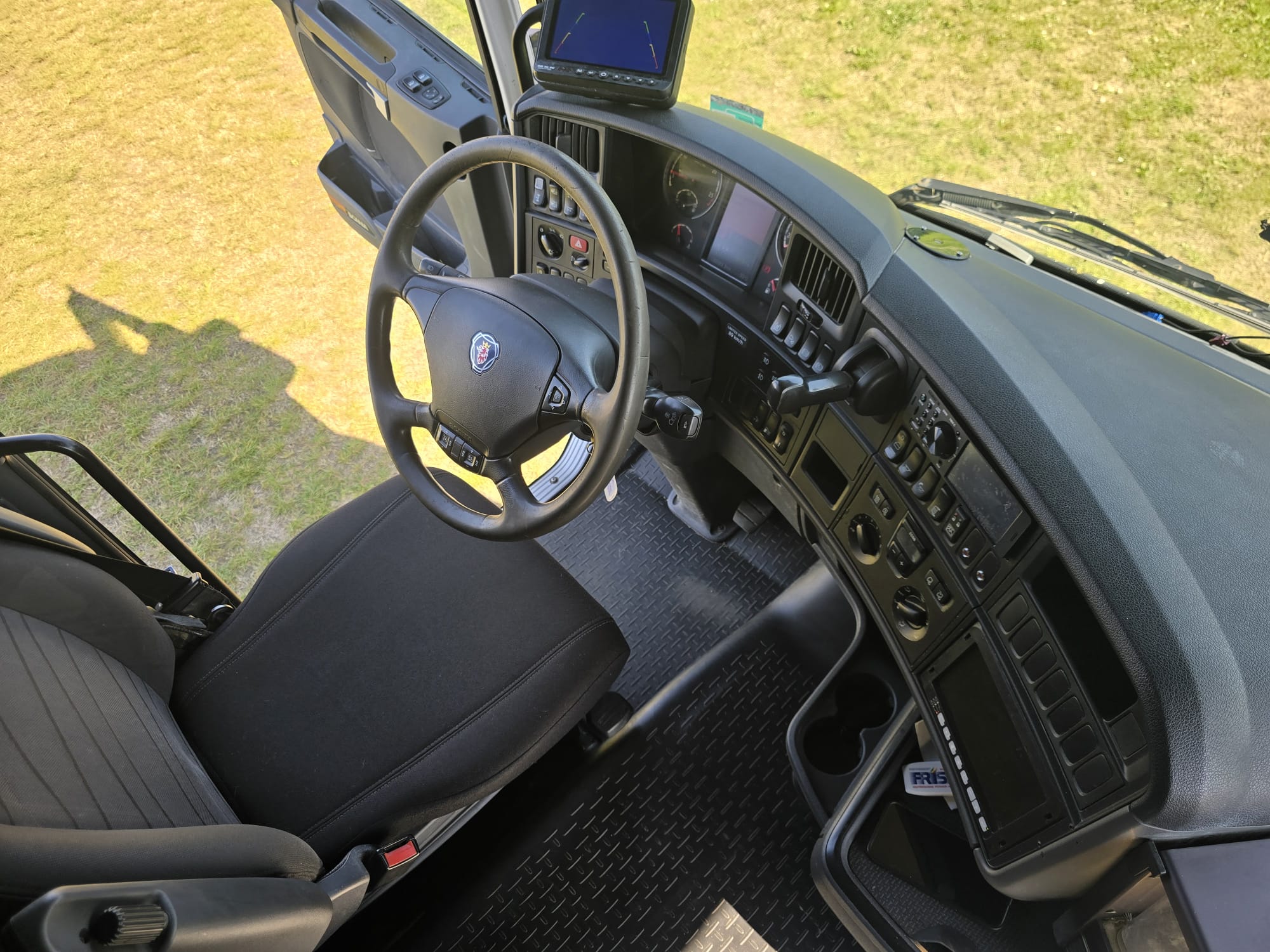 
								SCANIA R440 SCARRABILE completo									