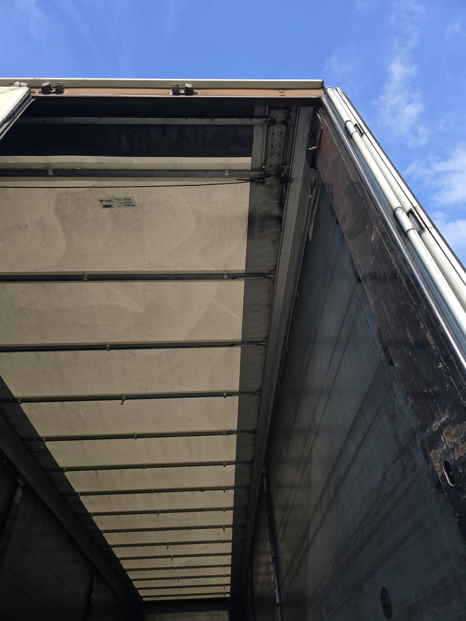 
								SEMIRIMORCHIO CITY TRAILER STERZANTE ZORZI completo									