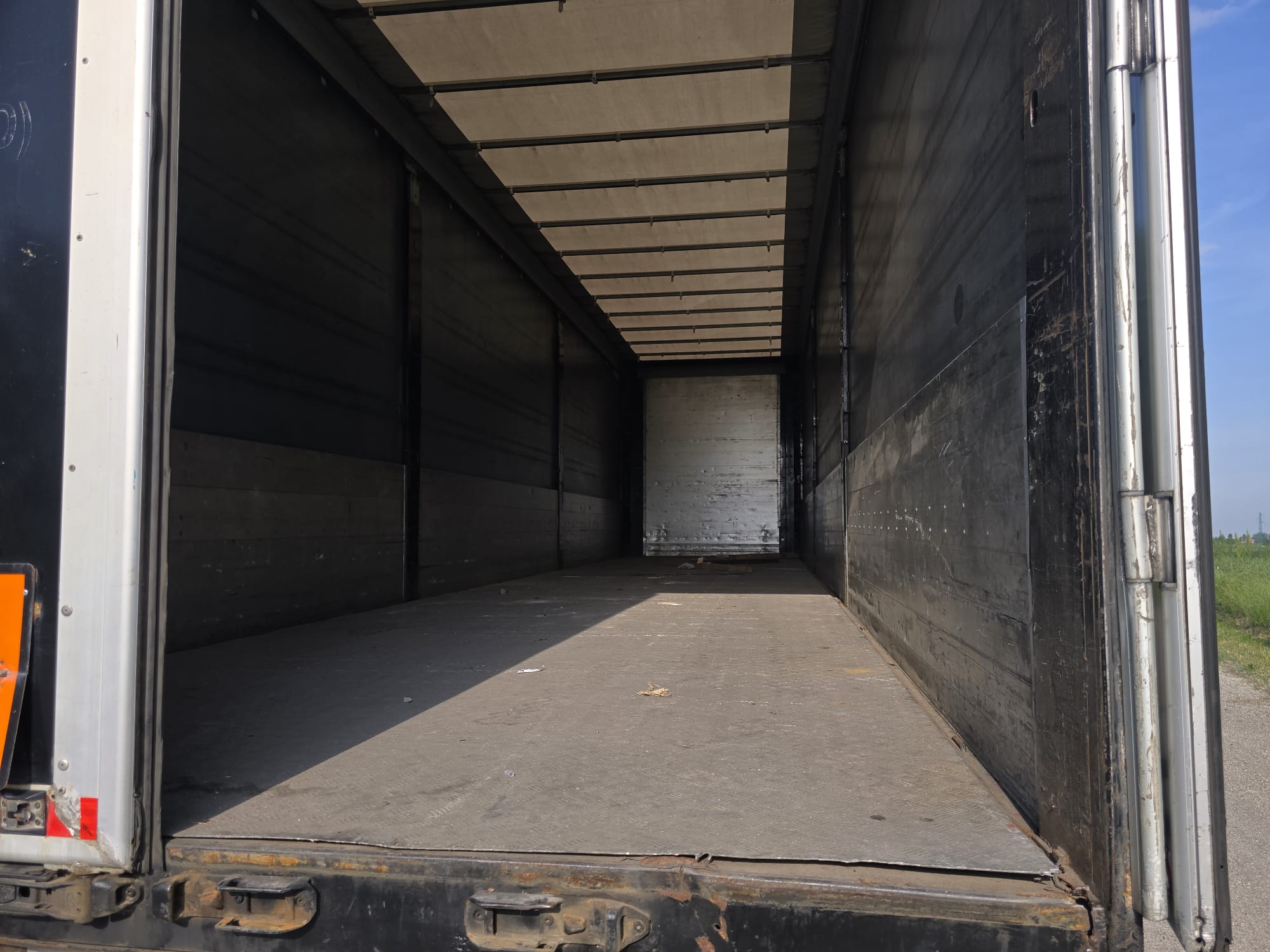 
								SEMIRIMORCHIO CITY TRAILER STERZANTE ZORZI completo									