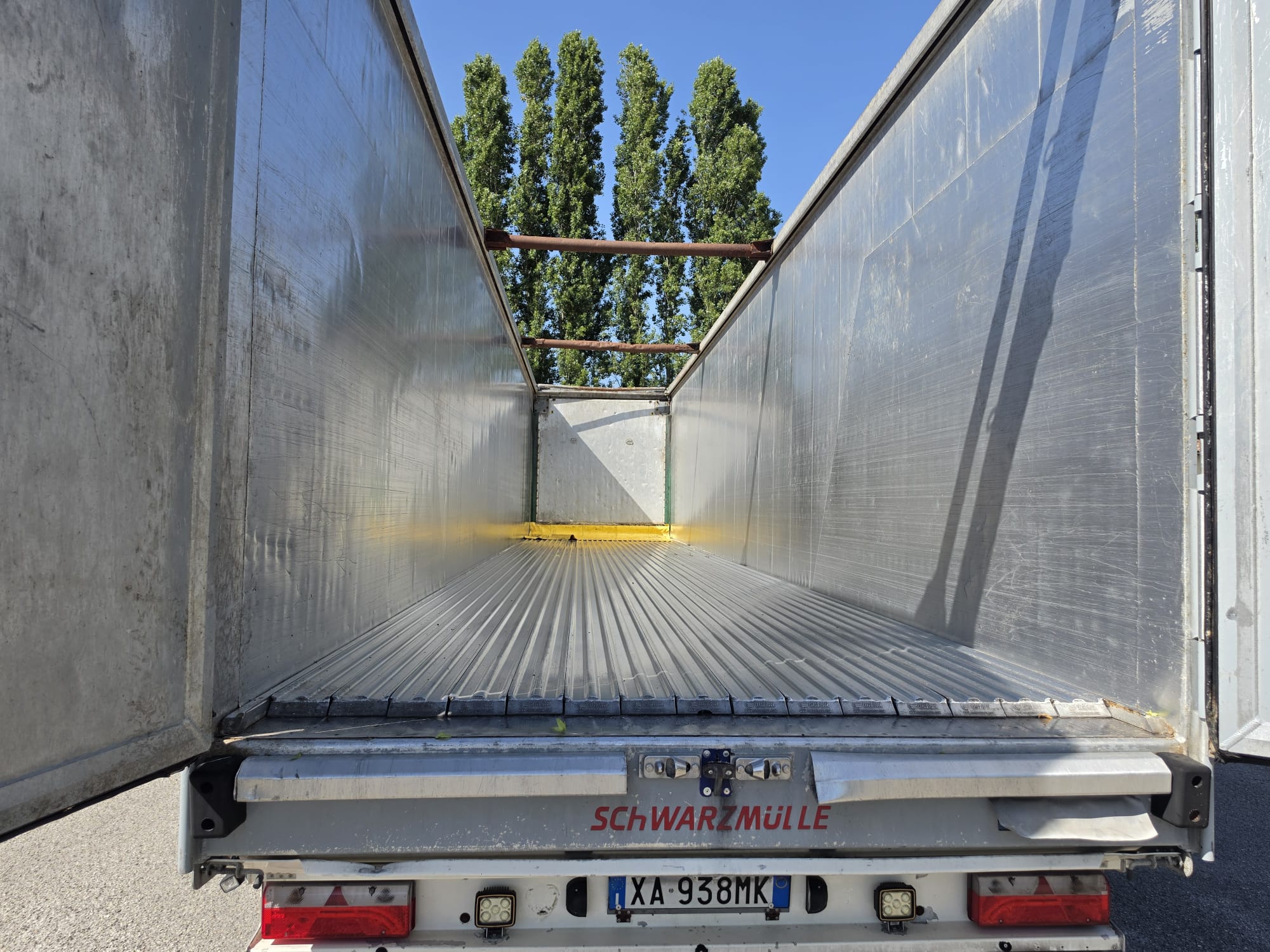 
								SEMIRIMORCHIO PIANO MOBILE SCHWARZMULLER completo									