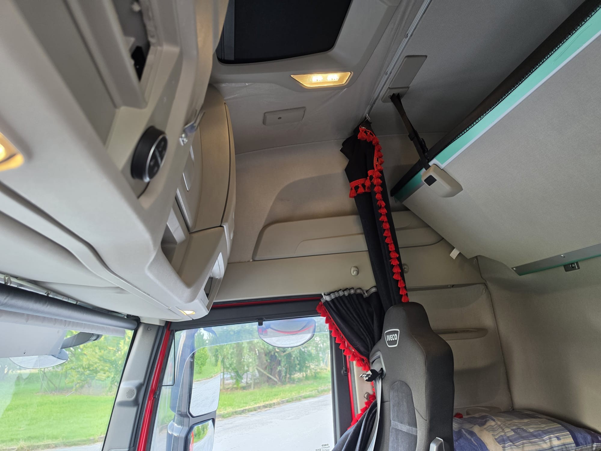 
								IVECO STRALIS S-WEY 510 completo									