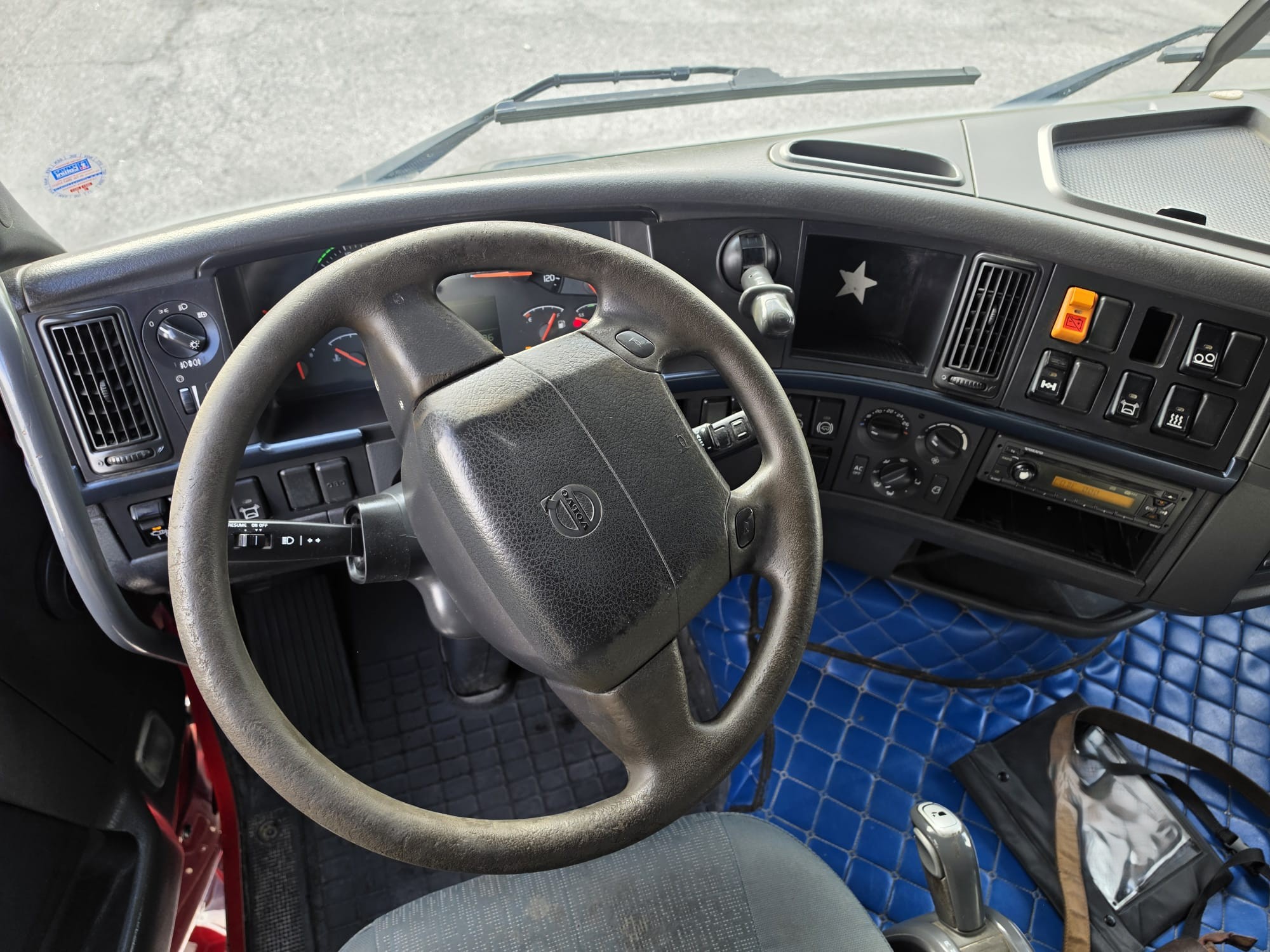 
								VOLVO 3 ASSI SCARRABILE completo									