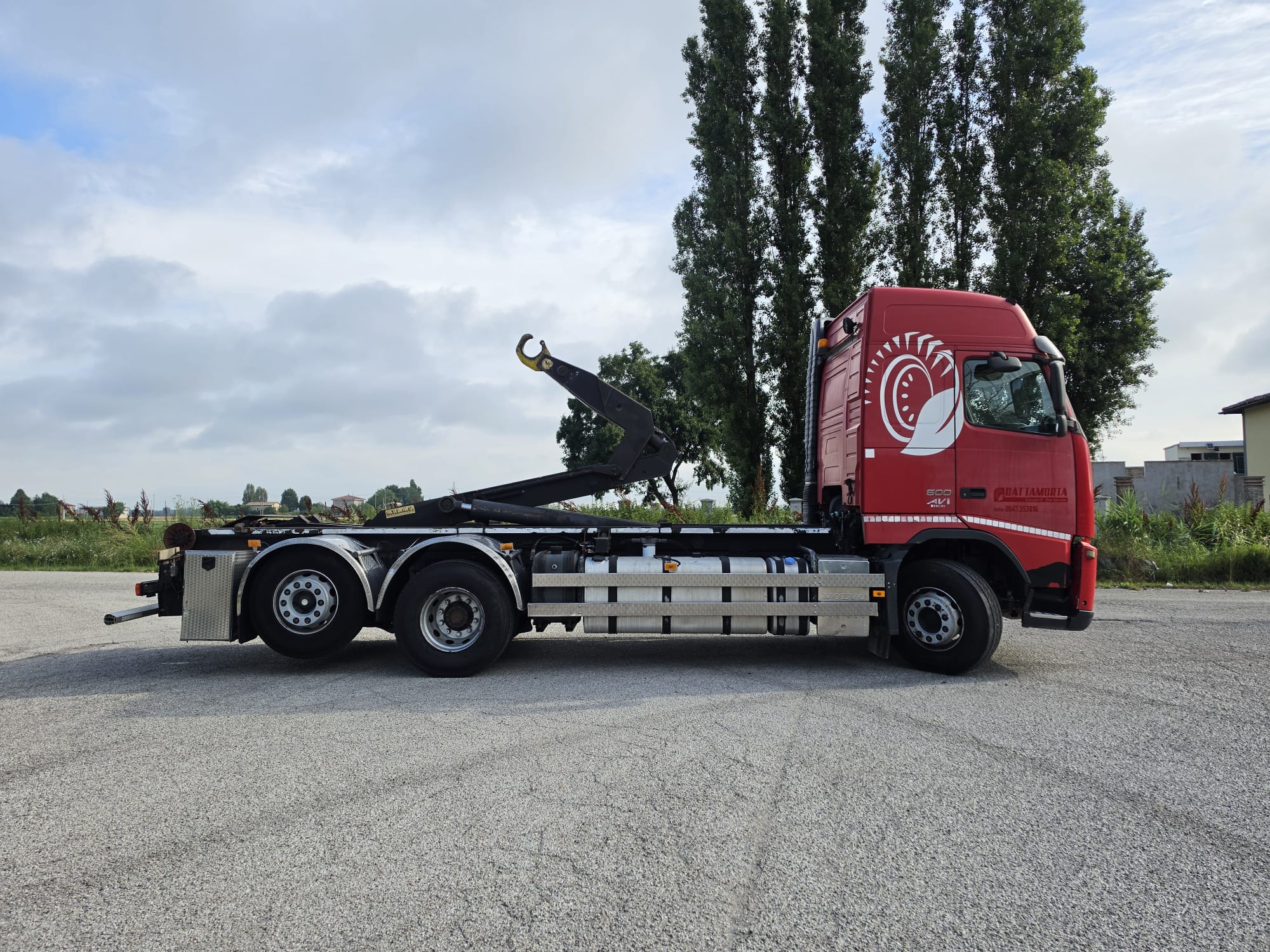 
								VOLVO 3 ASSI SCARRABILE completo									