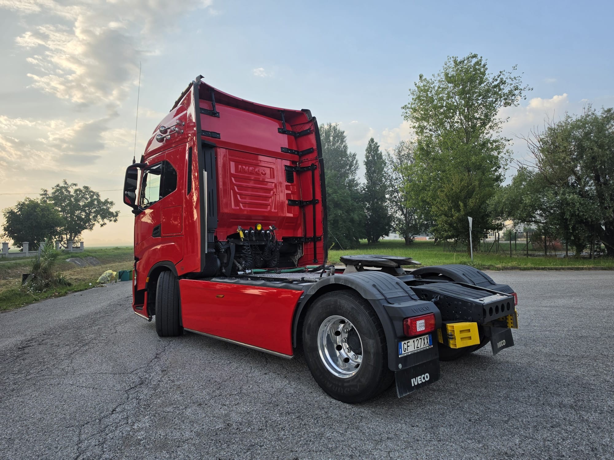 
								IVECO STRALIS S-WEY 510 completo									
