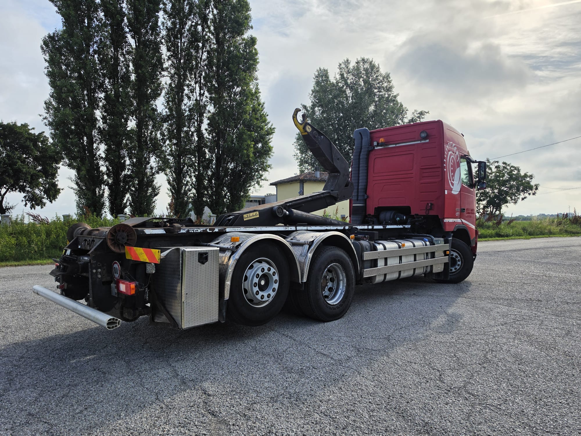 
								VOLVO 3 ASSI SCARRABILE completo									