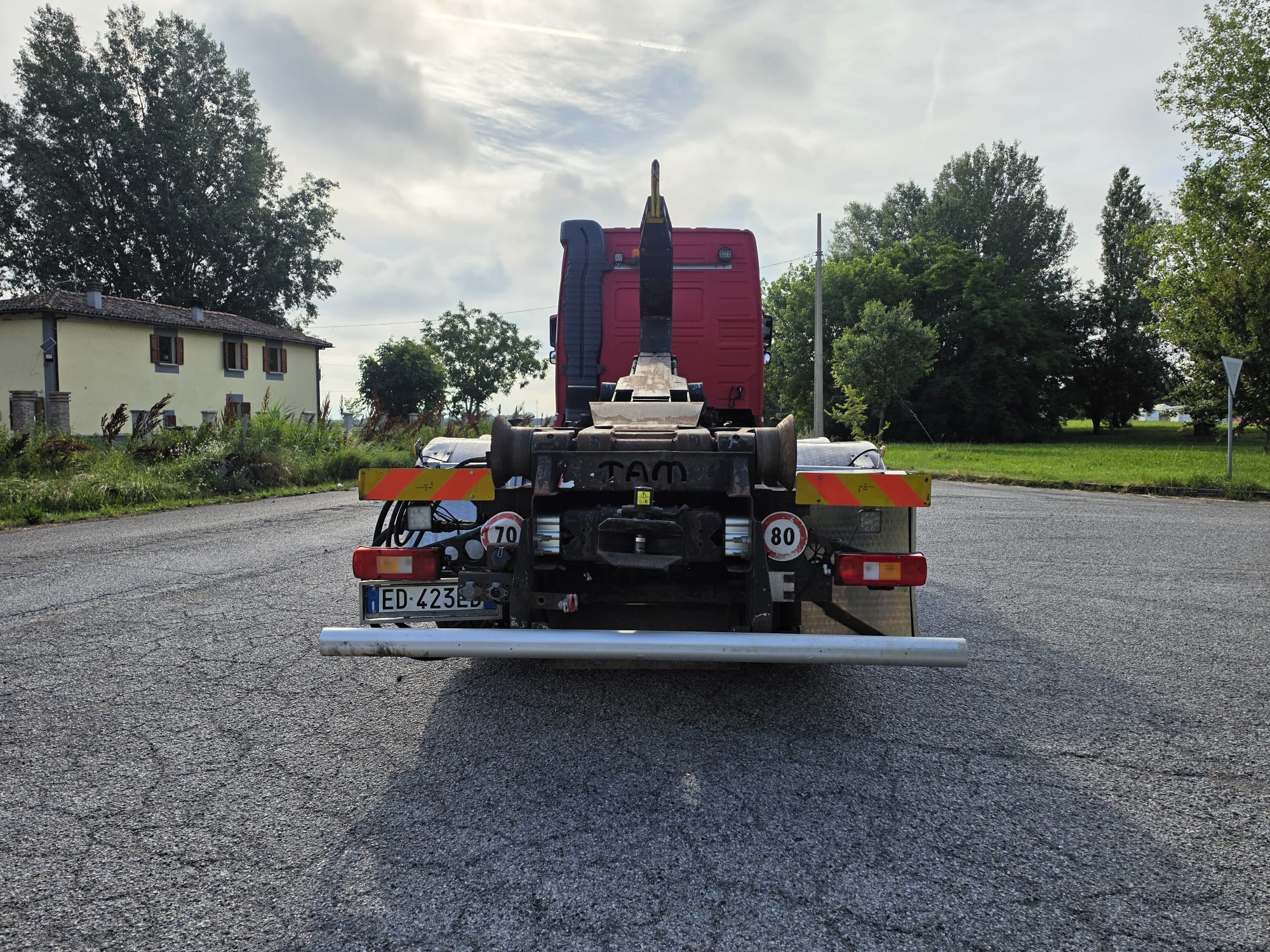 
								VOLVO 3 ASSI SCARRABILE completo									