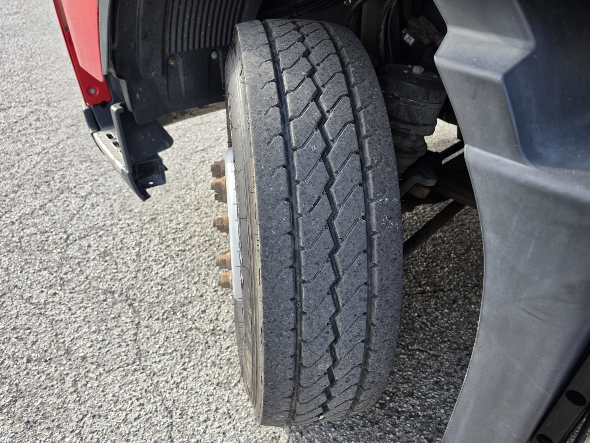 
								VOLVO 3 ASSI SCARRABILE completo									