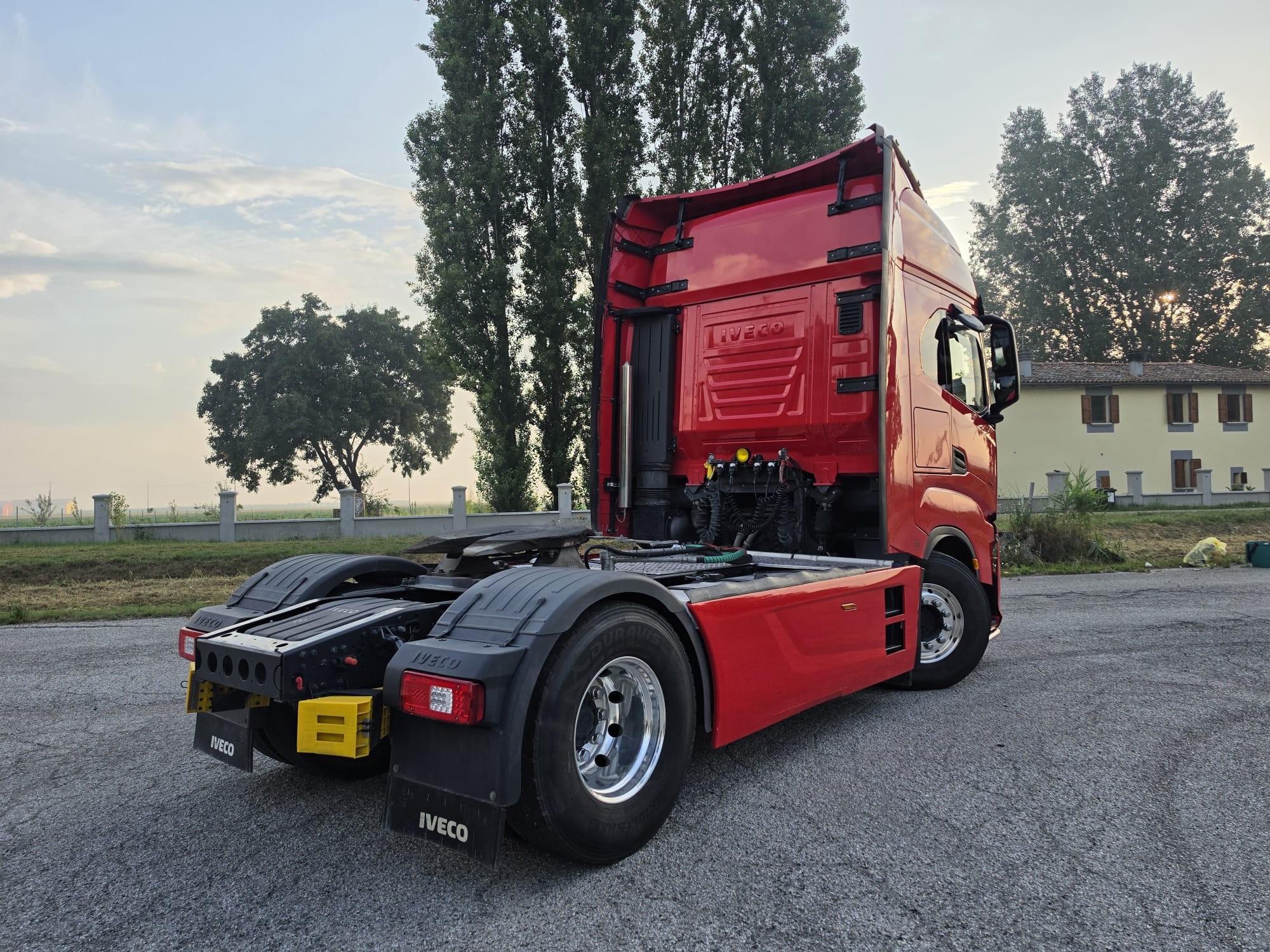 
								IVECO STRALIS S-WEY 510 completo									