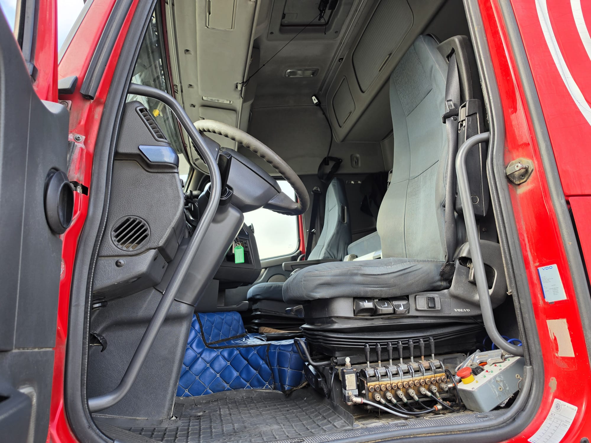 
								VOLVO 3 ASSI SCARRABILE completo									