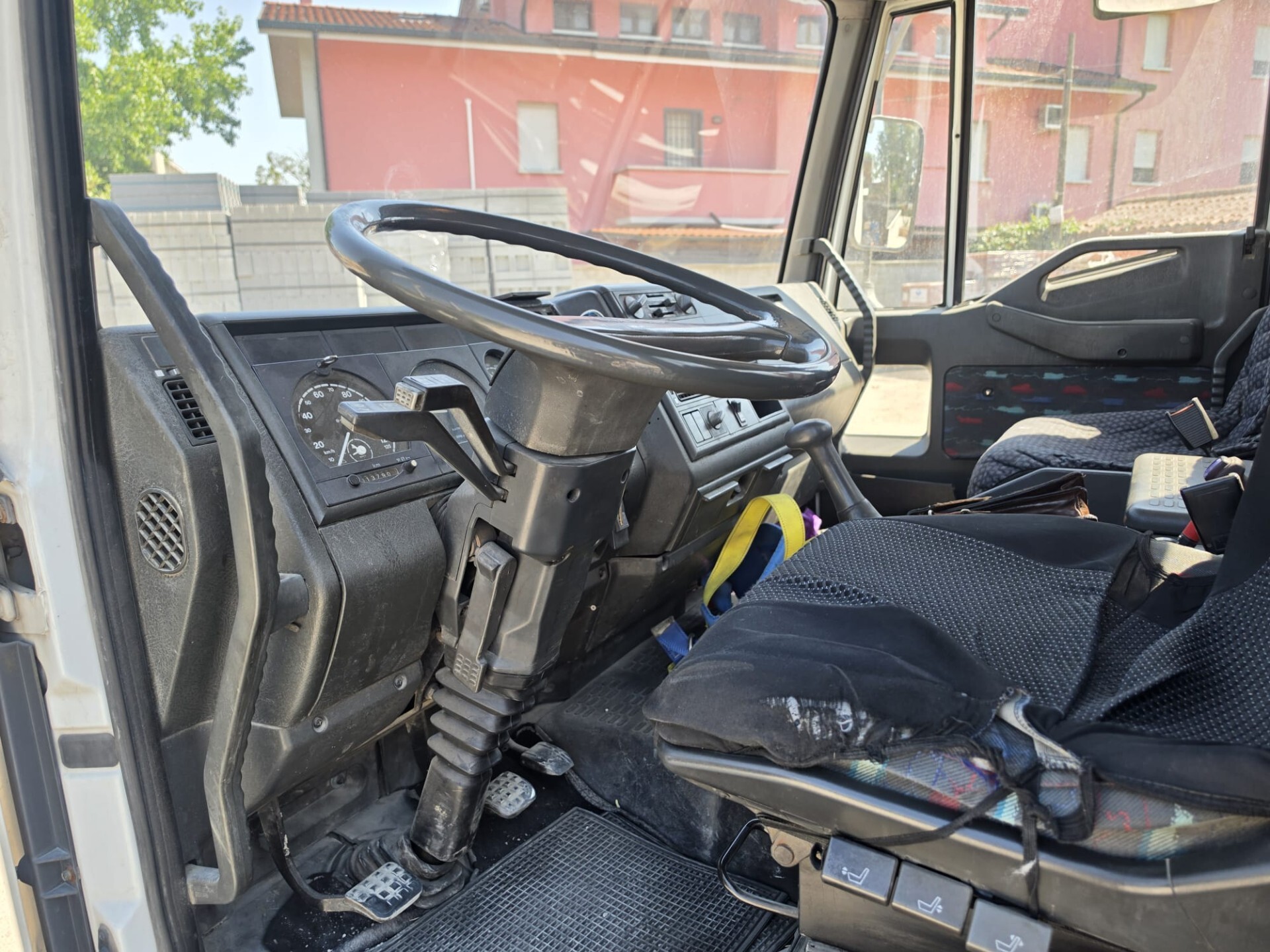 
								IVECO 120 E 15 CAMION CON GRU E RIBALTABILE completo									