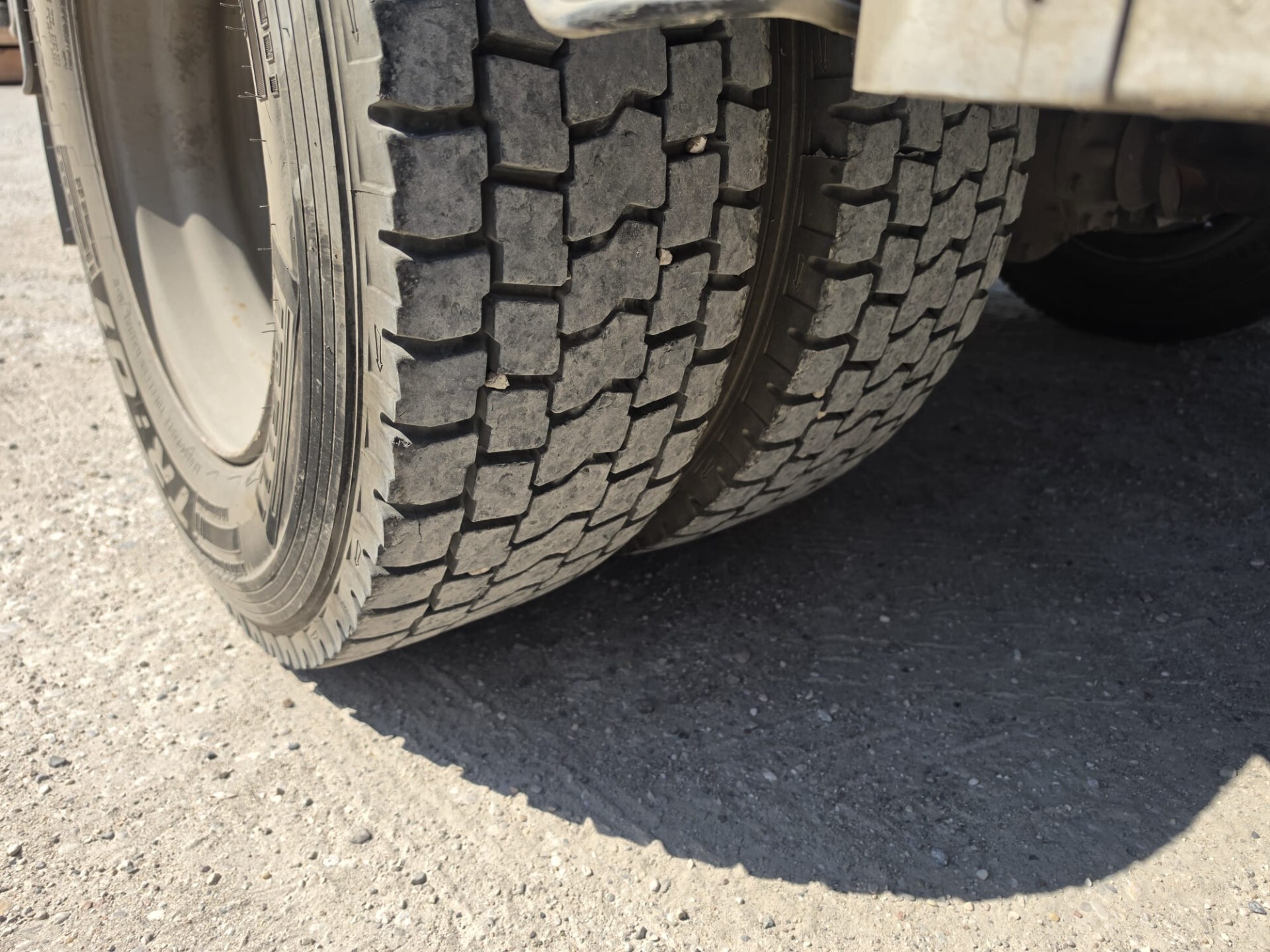 
								IVECO 120 E 15 CAMION CON GRU E RIBALTABILE completo									