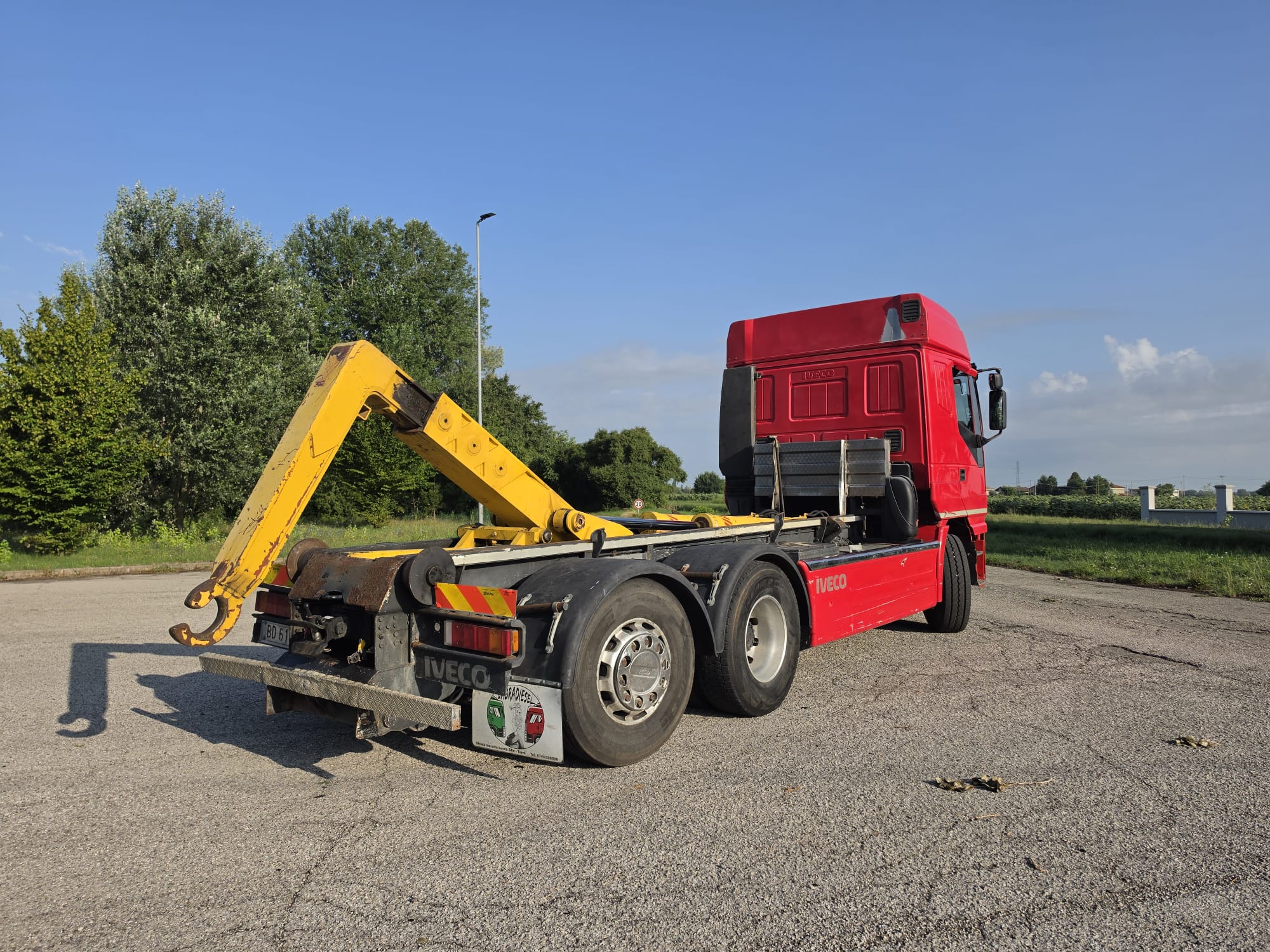 
								IVECO 470 SCARRABILE completo									