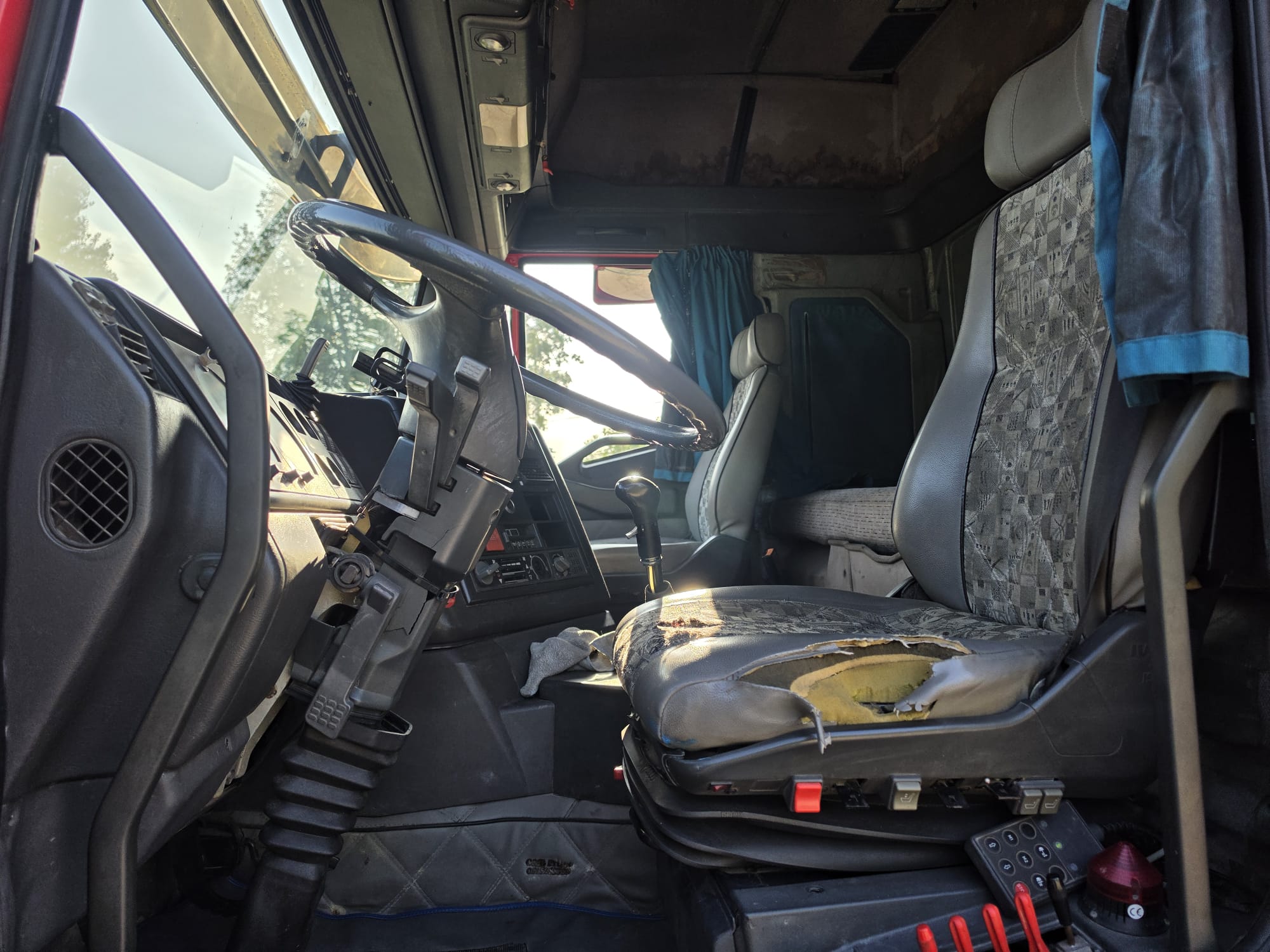 
								IVECO 470 SCARRABILE completo									