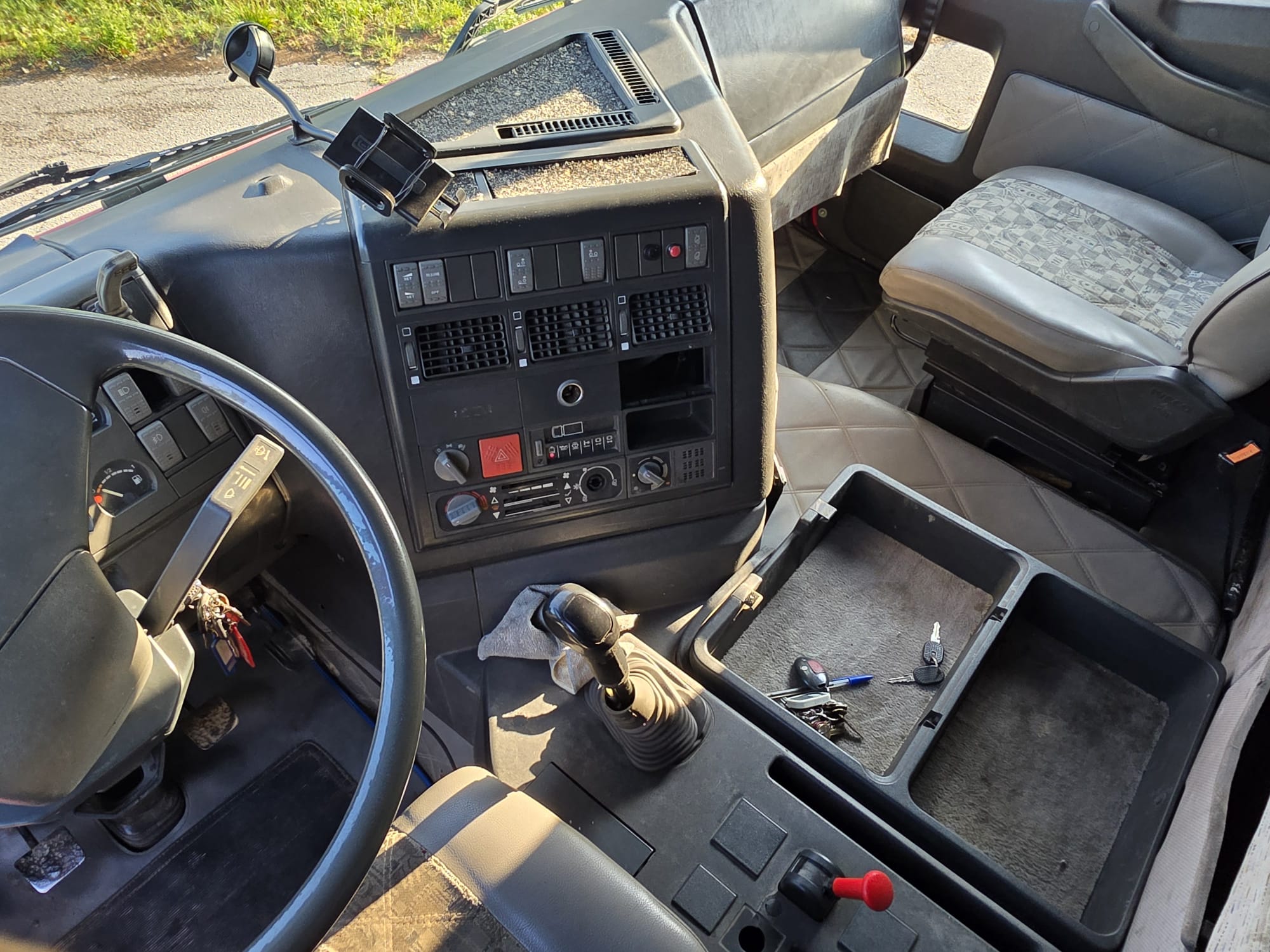 
								IVECO 470 SCARRABILE completo									