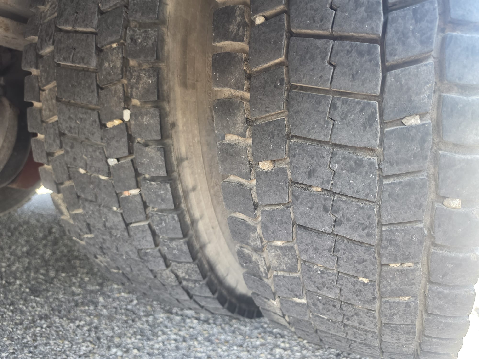 
								CISTERNA MOTRICE PER CARBURANTE completo									