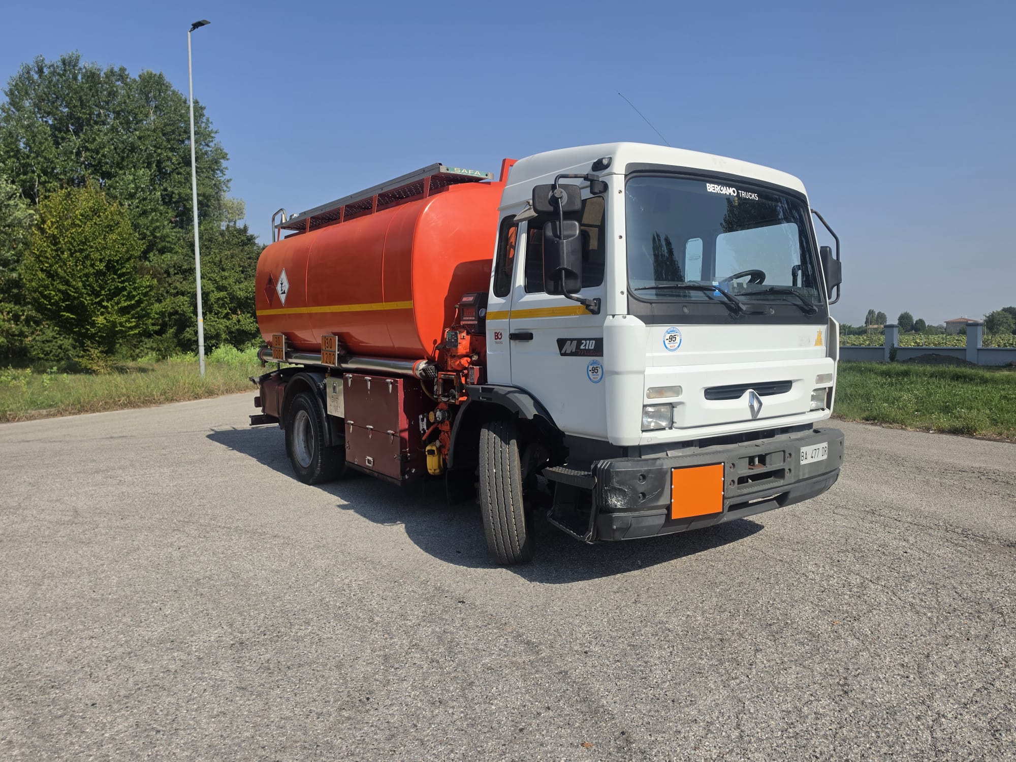 CISTERNA MOTRICE PER CARBURANTE