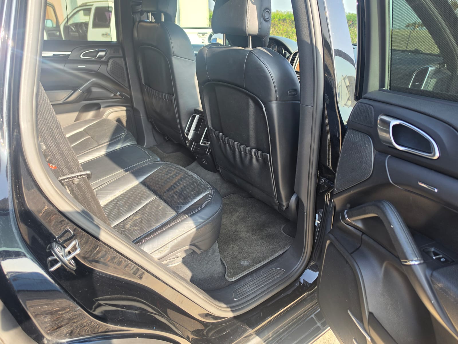 
								AUTOVETTURA SUV – PORSCHE CAYENNE S 4.8 completo									