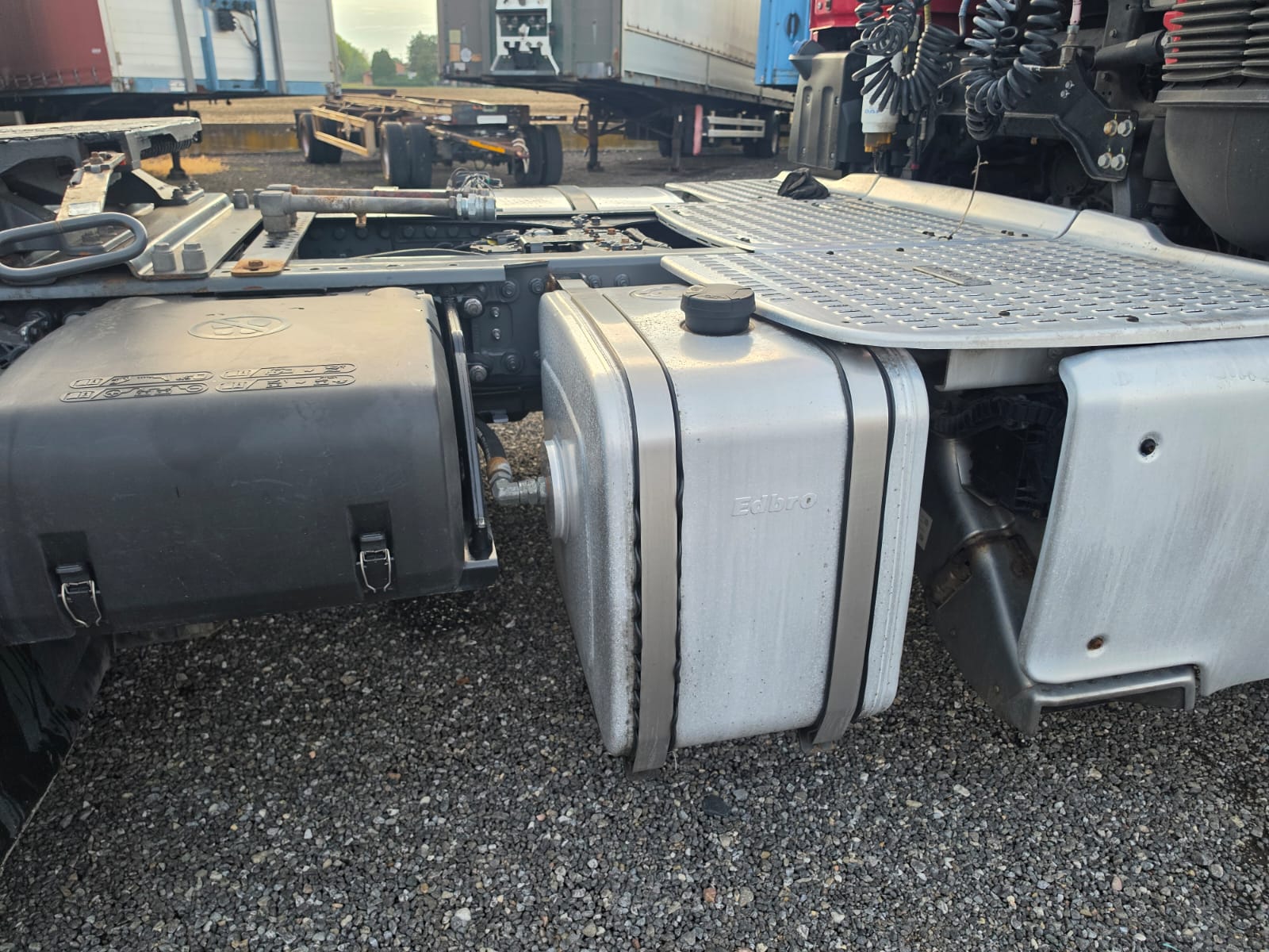 
								TRATTORE STRADALE DAF completo									