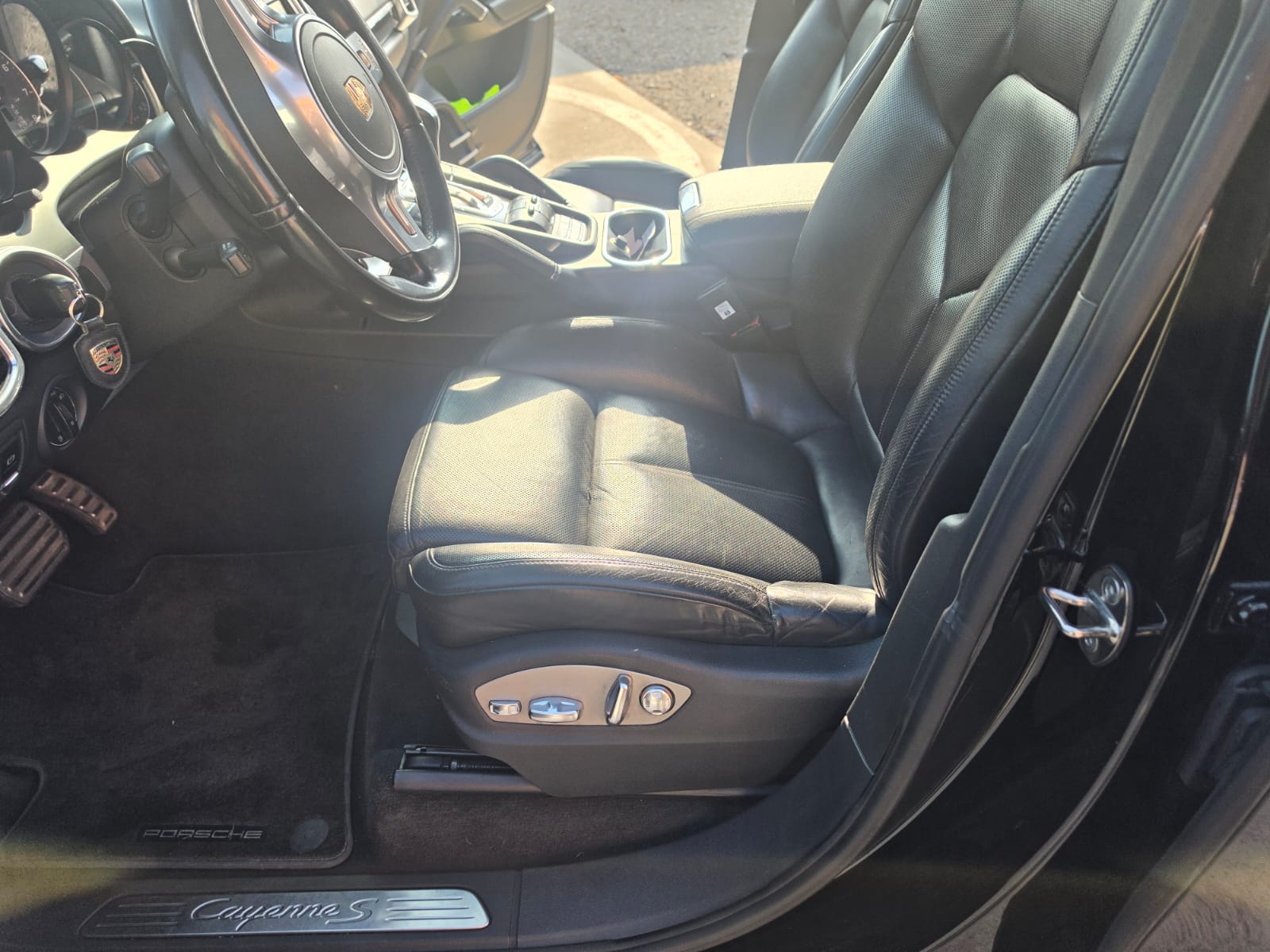 
								AUTOVETTURA SUV – PORSCHE CAYENNE S 4.8 completo									