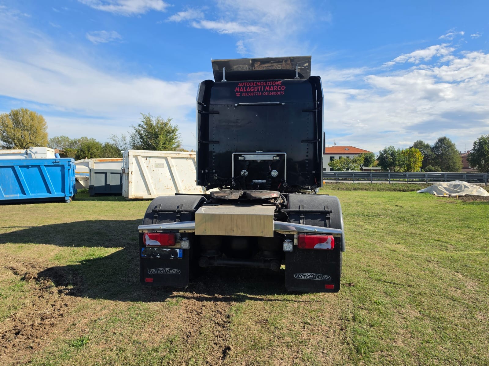 
								TRATTORE STRADALE FREIGHTLINER CORONADO completo									