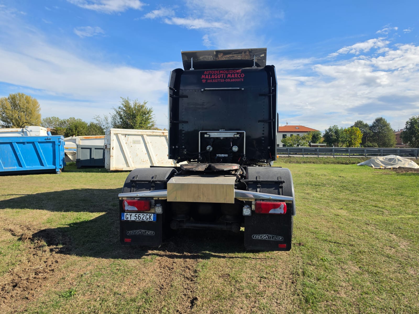 
								TRATTORE STRADALE FREIGHTLINER CORONADO completo									