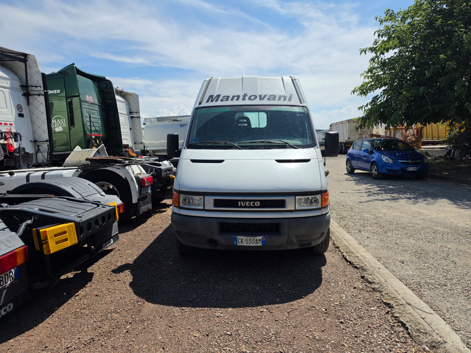
								FURGONE IVECO DAILY completo									