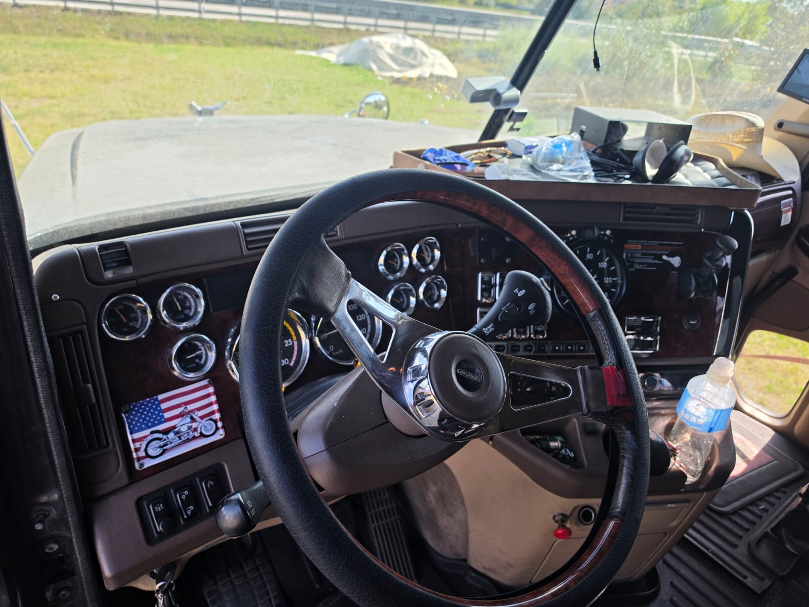 
								TRATTORE STRADALE FREIGHTLINER CORONADO completo									